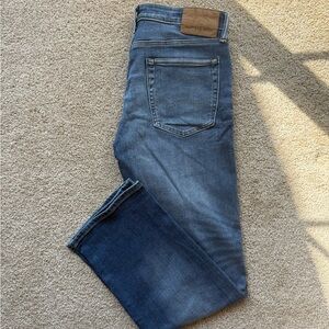 Super cute American Eagle Jeans!